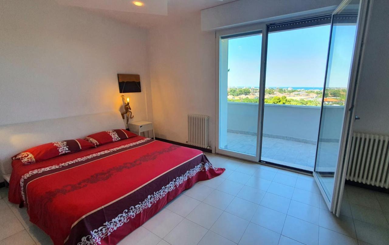 Villetta Panoramica Con Giardino A Riccione Kültér fotó