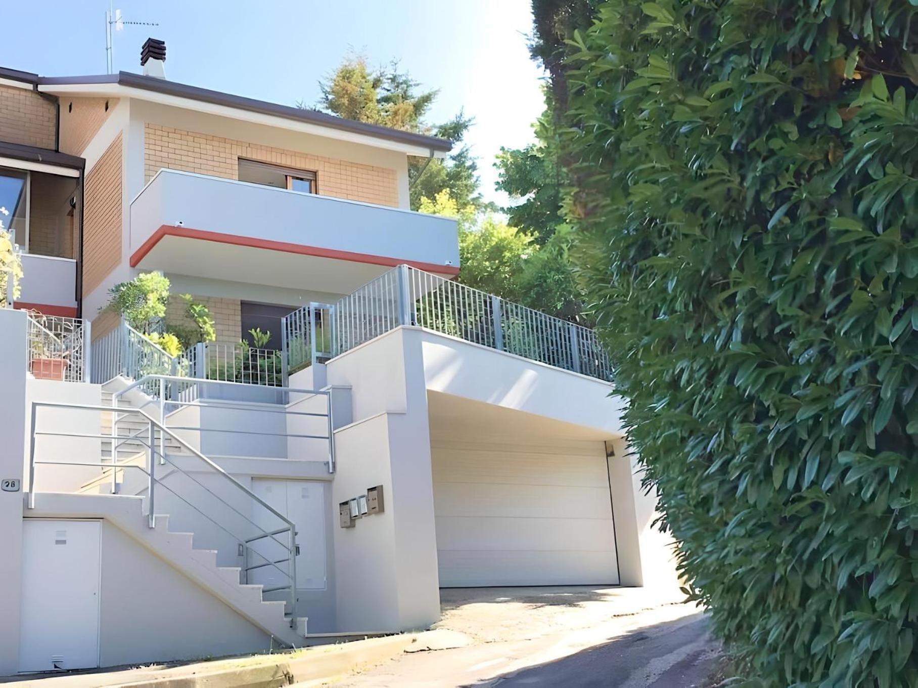Villetta Panoramica Con Giardino A Riccione Kültér fotó