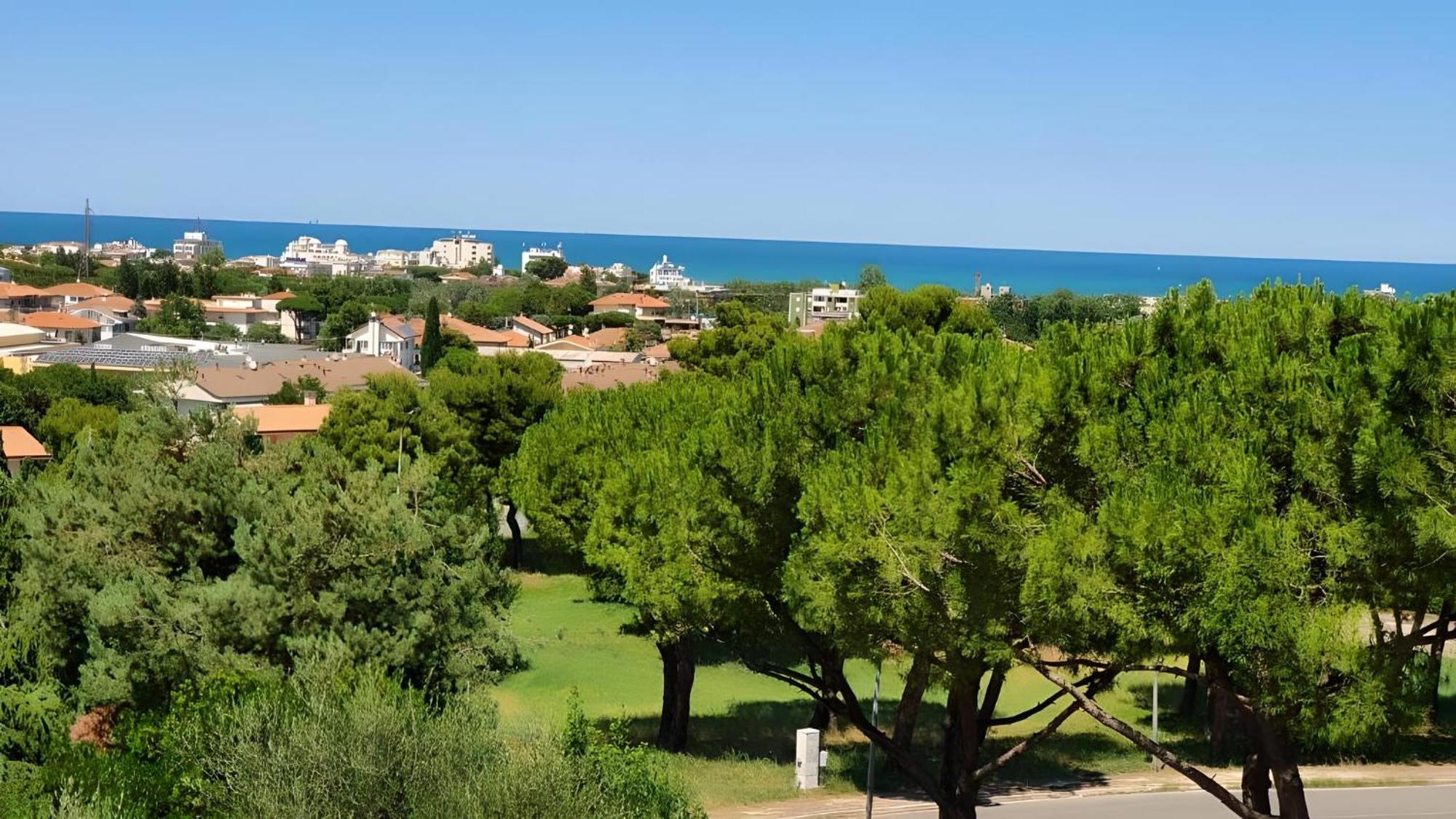 Villetta Panoramica Con Giardino A Riccione Kültér fotó